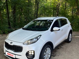 2017 Kia Sportage IV, белый, 1950000 рублей, вид 1