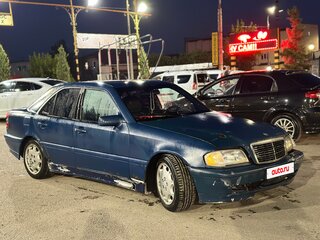 1994 Mercedes-Benz C-Класс 180 I (W202), синий, 120000 рублей, вид 3