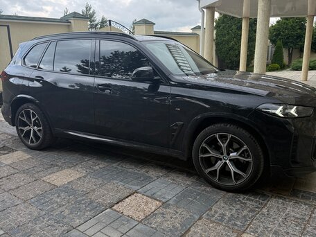 2024 BMW X5 Long 30Li IV (G05/G18) Рестайлинг, чёрный, 7900000 рублей, вид 2