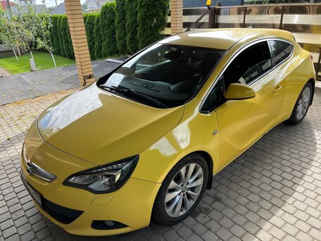 2014 Opel Astra GTC J Рестайлинг, жёлтый, 720000 рублей, вид 2