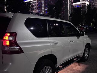 2017 Toyota Land Cruiser Prado 150 Series Рестайлинг 1, белый, 4500000 рублей, вид 5
