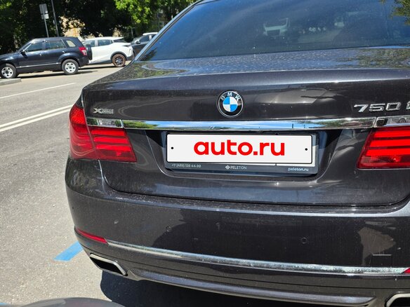 2013 BMW 7 серии Long 750Li xDrive V (F01/F02/F04) Рестайлинг, чёрный, 1400000 рублей - вид 3