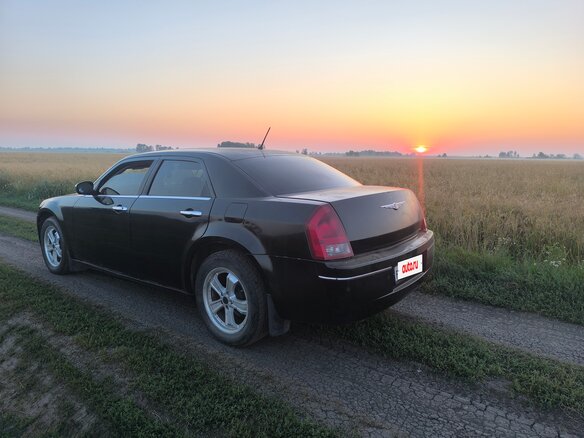 2008 Chrysler 300C I, чёрный, 645000 рублей - вид 3