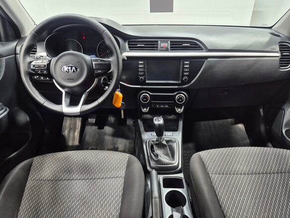 2019 Kia Rio IV, чёрный, 1395000 рублей - вид 9