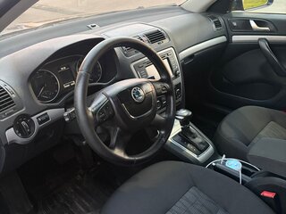 2011 Skoda Octavia II (A5) Рестайлинг, синий, 630000 рублей, вид 5