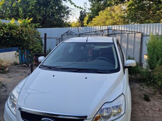 2010 Ford Focus II Рестайлинг, белый, 540000 рублей, вид 2
