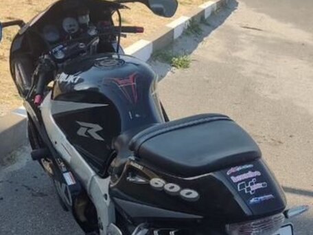 1999 Suzuki GSX-R 600, чёрный, 350000 рублей, вид 4