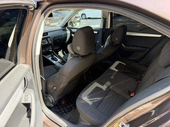2013 Skoda Octavia III (A7), коричневый, 950000 рублей - вид 14