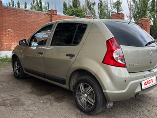 2012 Renault Sandero I, бежевый, 685000 рублей, вид 3