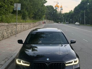 2020 BMW 5 серии 530i VII (G30/G31/G38) Рестайлинг, чёрный, 3850000 рублей, вид 3