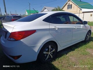 2015 Hyundai Solaris I Рестайлинг, белый, 520000 рублей, вид 3