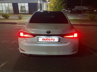 2019 Lexus ES 350 VII, белый, 5350000 рублей, вид 3