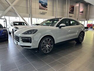 2024 Porsche Cayenne S Coupé III Рестайлинг, серый, 21700000 рублей, вид 4