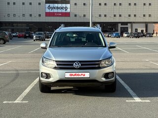 2013 Volkswagen Tiguan I Рестайлинг, серебристый, 1339000 рублей, вид 2