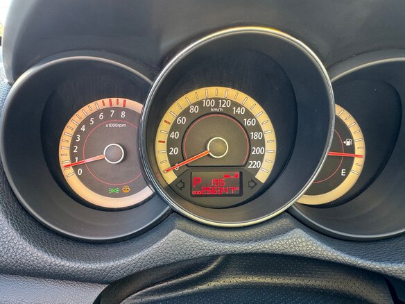 2013 Kia Cerato Koup II, серебристый, 800000 рублей - вид 7