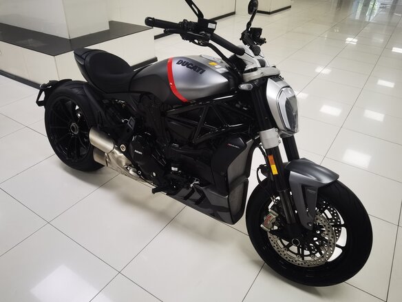 2021 Ducati Diavel, серый, 2390000 рублей - вид 11