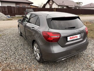 2015 Mercedes-Benz A-Класс 180 III (W176) Рестайлинг, серый, 1600000 рублей, вид 4