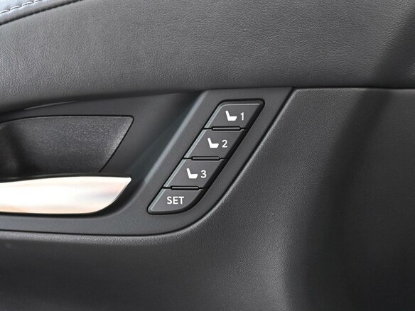 2021 Lexus LX 570 III Рестайлинг 2, белый, 9979000 рублей - вид 23
