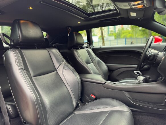 2017 Dodge Challenger III Рестайлинг 2, красный, 4000000 рублей - вид 22