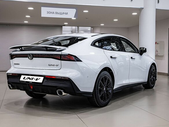 2024 Changan UNI-V I, белый - вид 5
