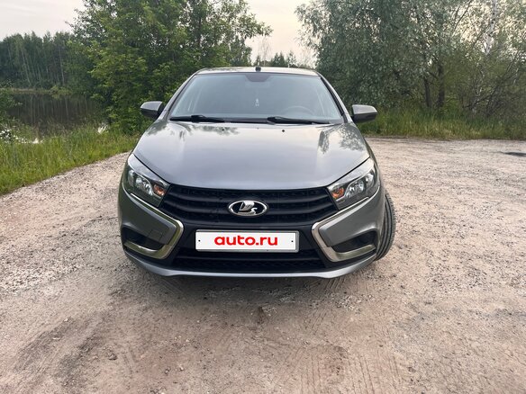 2017 Lada (ВАЗ) Vesta I, серый, 850000 рублей - вид 2