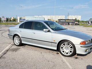 1998 BMW 5 серии 523i IV (E39), серебристый, 1150000 рублей, вид 4