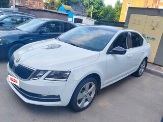 2020 Skoda Octavia III (A7) Рестайлинг, белый, 2000000 рублей, вид 2