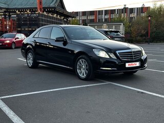 2011 Mercedes-Benz E-Класс 200 7G-Tronic IV (W212, S212, C207), чёрный, 1950000 рублей, вид 3