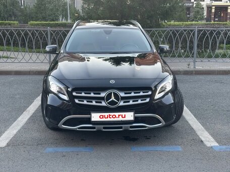 2018 Mercedes-Benz GLA 250 I (X156) Рестайлинг, чёрный, 2850000 рублей, вид 1