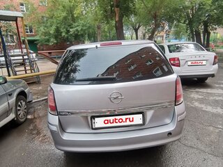 2012 Opel Astra H Рестайлинг, серебристый, 680000 рублей, вид 3