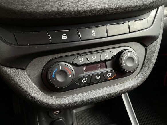2016 Lada (ВАЗ) Vesta I, красный, 547000 рублей - вид 18