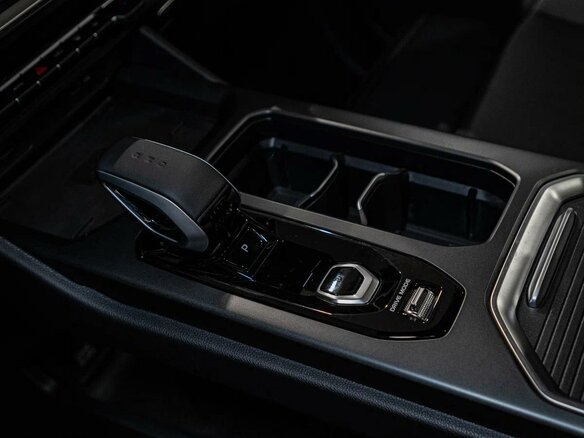 2026 Geely Okavango I Рестайлинг, серый, 4085990 рублей - вид 15