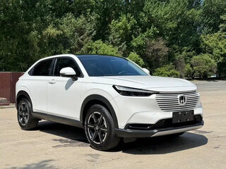 2023 Honda Vezel II, белый, 1900000 рублей, вид 3
