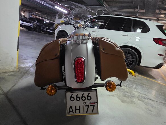 2015 Indian Scout, серый, 2000000 рублей - вид 7