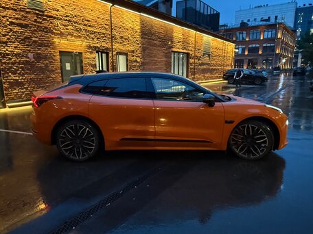 2023 Zeekr 001 100 kWh I, оранжевый, 5000000 рублей, вид 2