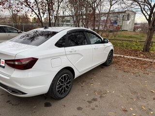 2024 Lada (ВАЗ) Vesta I Рестайлинг (NG), белый, 1300000 рублей, вид 4