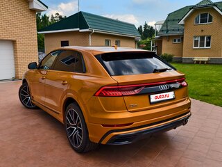 2020 Audi Q8 45 TDI I (4M), оранжевый, 6000000 рублей, вид 3