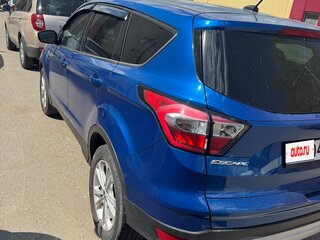 2017 Ford Escape III Рестайлинг, синий, 1350000 рублей, вид 3