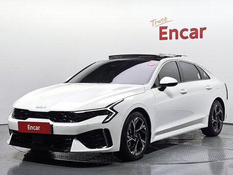 2023 Kia K5 LPi III Рестайлинг, белый, 2400000 рублей, вид 1