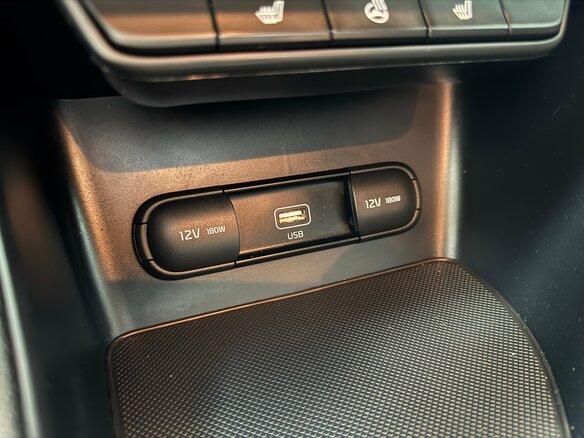 2020 Kia Sportage IV Рестайлинг, чёрный, 2390000 рублей - вид 21