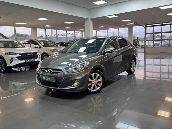 2011 Hyundai Solaris I, серый