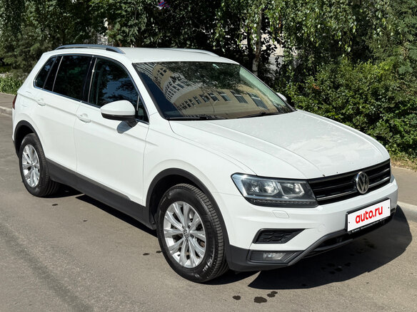 2017 Volkswagen Tiguan II, белый - вид 6