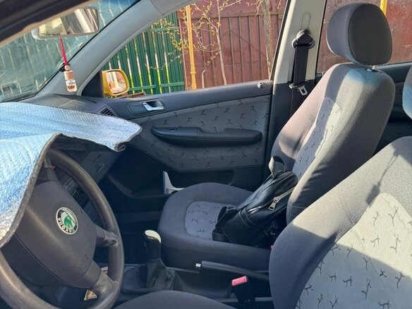 2001 Skoda Fabia I, жёлтый, 150000 рублей - вид 3
