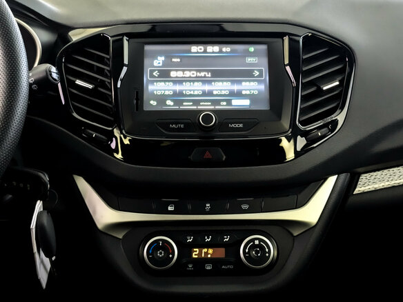 2018 Lada (ВАЗ) Vesta SW Cross I, зелёный, 1065000 рублей - вид 14