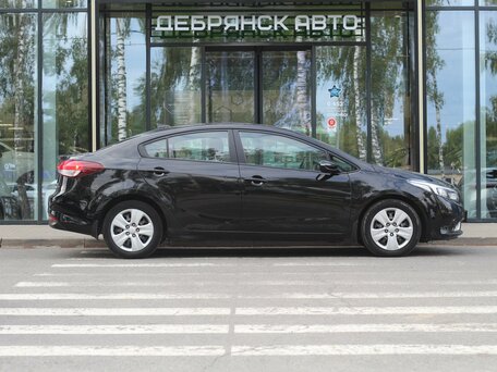2018 Kia Cerato III Рестайлинг (Classic), чёрный, 1495000 рублей, вид 3