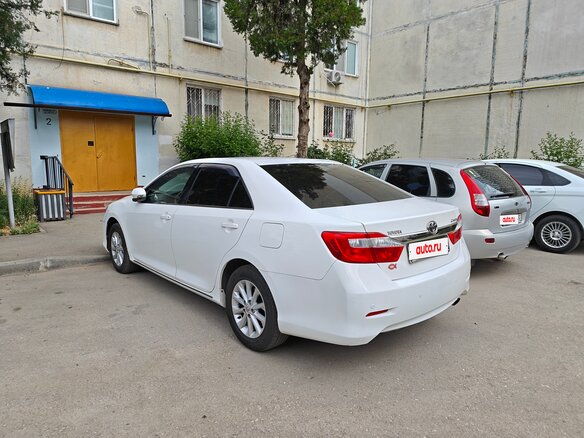 2012 Toyota Camry VII (XV50), белый, 1200000 рублей - вид 2