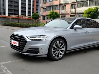 2018 Audi A8 Long 55 TFSI IV (D5), серебристый, 4500000 рублей, вид 1