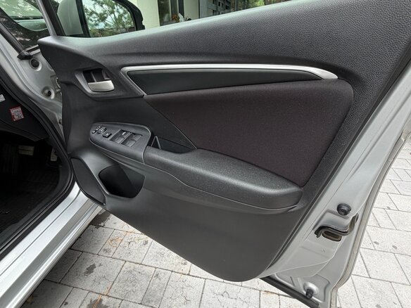2014 Honda Fit III, серебристый, 850000 рублей - вид 19