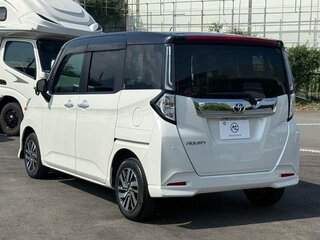 2023 Toyota Roomy I Рестайлинг, белый, 930100 рублей, вид 5