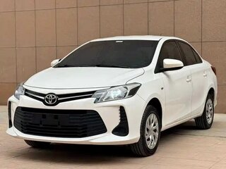 2023 Toyota Vios III Рестайлинг, белый, 950000 рублей, вид 1